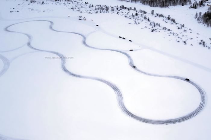 Feature: Dancing on ice in an Audi RS4 Avant 